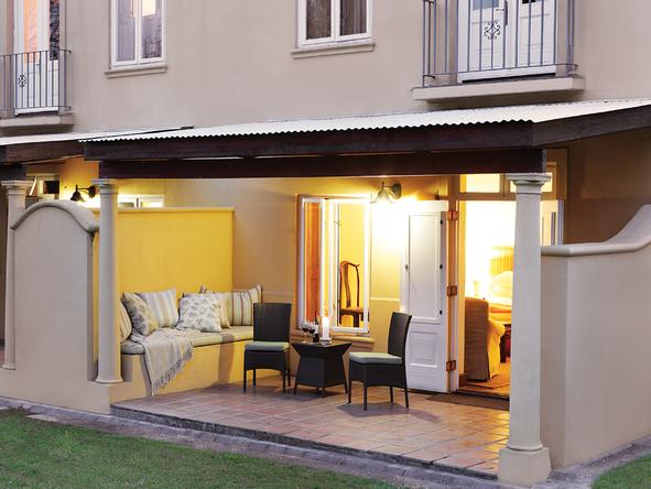 The Spier Hotel - patio